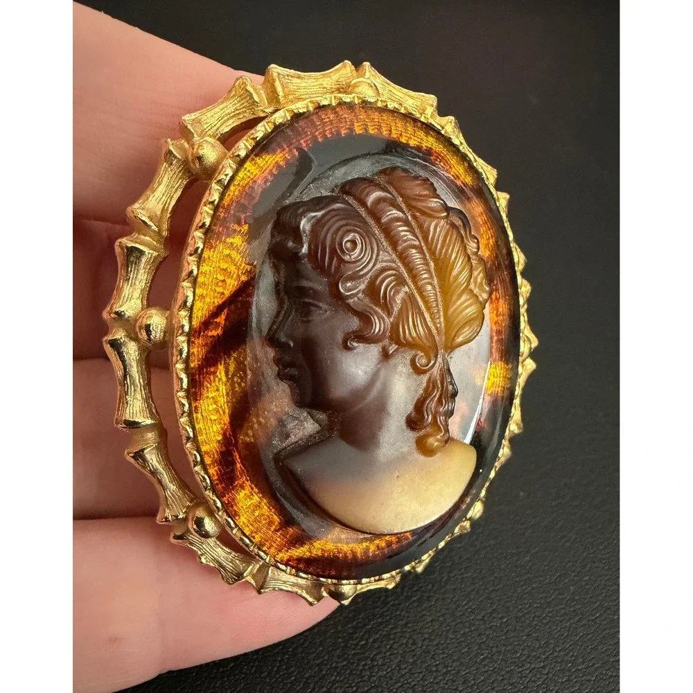 Vintage Cameo Brooch Pendant Victorian Revival Gold Tone Brown